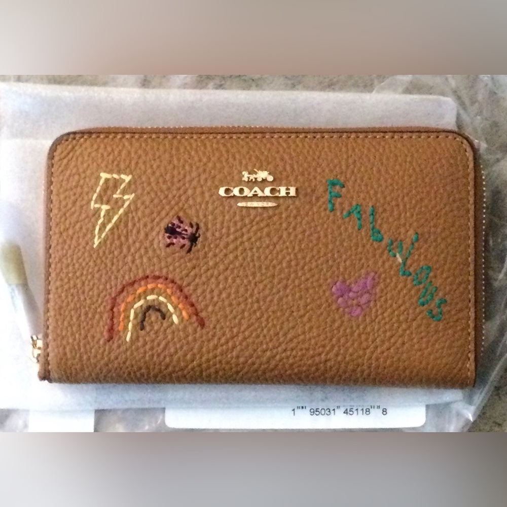 Coach Medium Id Zip Wallet With Diary Embroidery C9105